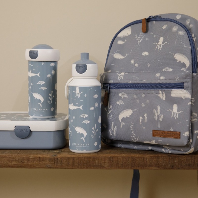 Little Dutch Πλαστικό Παγούρι με Καλαμάκι Ocean Blue 400ml Little Dutch Πλαστικό Παγούρι με Καλαμάκι Ocean Blue 400ml