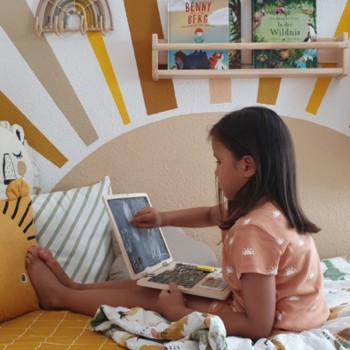 Small Foot Παιδικός Πίνακας Μαγνητικός / Μαυροπίνακας ”Λάπτοπ” 6+ (30x1,5x22,5εκ.)