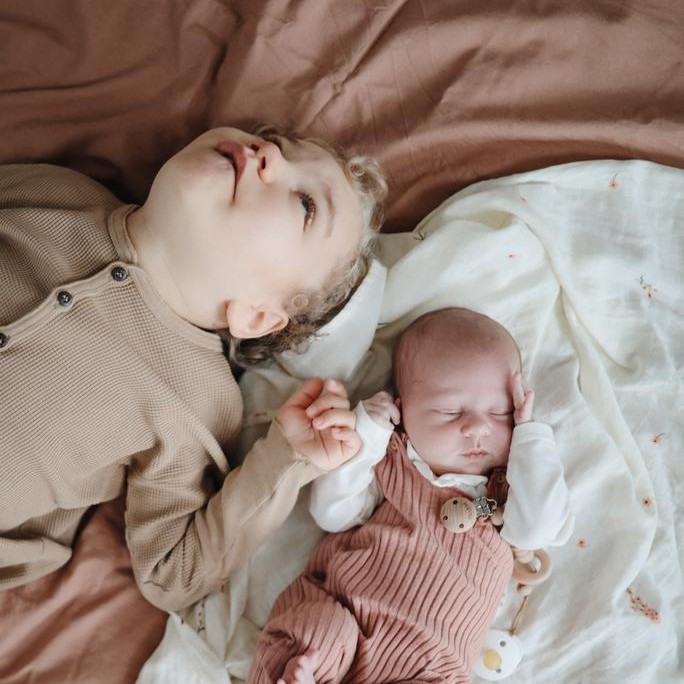 μπορντώ μουσελίνα μωρού