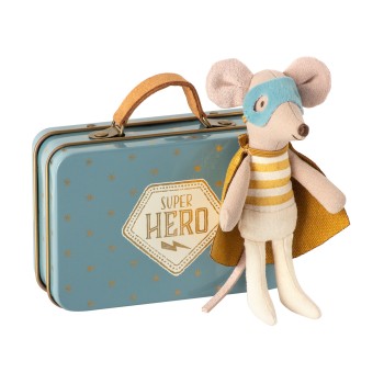 κούκλα ποντίκι υπερήρωας με βαλιτσάκι