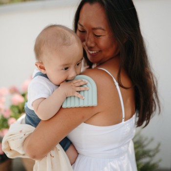 Mushie Μασητικό Οδοντοφυΐας ”Rainbow” Cambridge Blue από Σιλικόνη Mushie Μασητικό Οδοντοφυΐας ”Rainbow” Cambridge Blue από Σιλικόνη