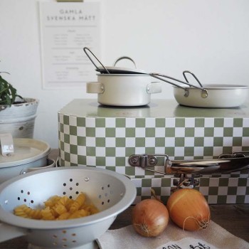 Jabadabado Βαλιτσάκι Με Σκεύη Μαγειρικής Jabadabado Βαλιτσάκι Με Σκεύη Μαγειρικής