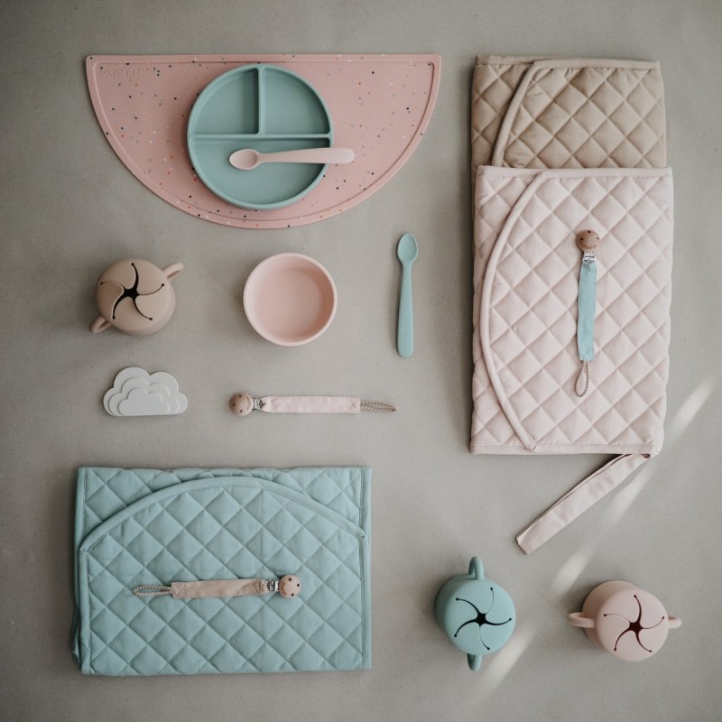 ροζ φορητή βρεφική αλλαξιέρα