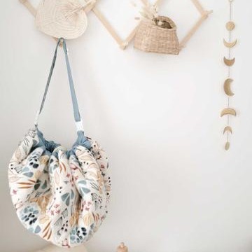Play&Go Στρώμα Παιχνιδιού Μαλακό Τσάντα 2 σε 1 Moulin Roty Baobab Στρώμα παιχνιδιού τσάντα 2 σε 1 ζούγκλα