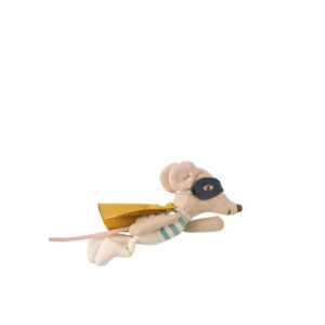 Maileg_Superhero_Mouse_in_Suitcase_Superheld_Muis_in_Koffertje_2_Elenfhant_600x600PX_1200x1200